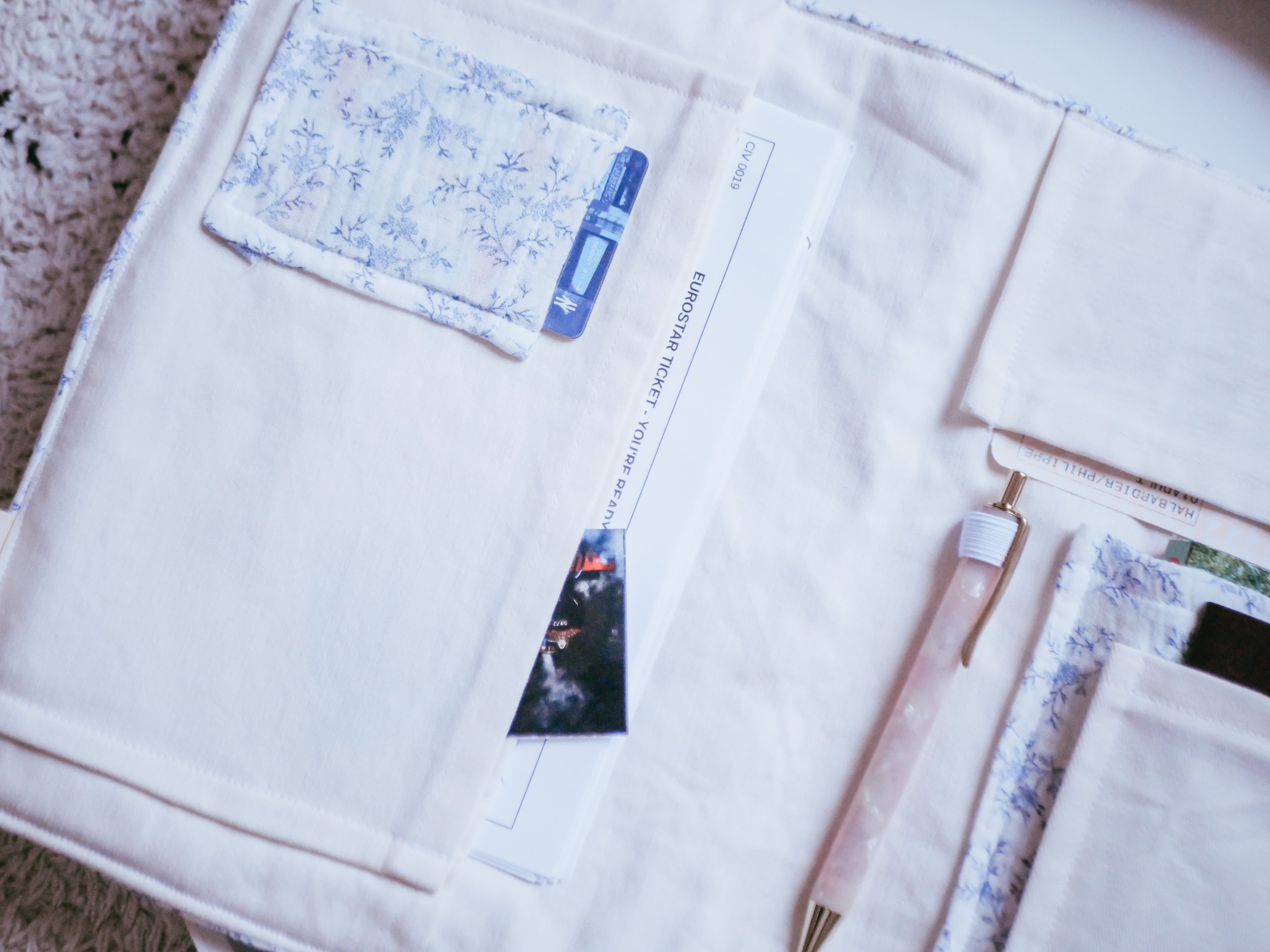 Pochette multifonctions de voyage